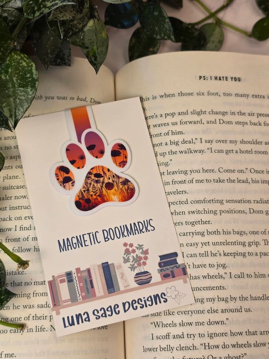 Magnetic Bookmark: Sunset Fields Paw